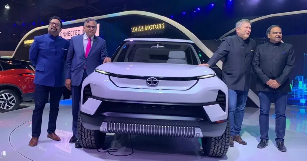 2025 Tata Sierra Teased: क्लासिक SUV की शानदार वापसी, जानें लॉन्च डेट और फीचर्स 1 2025 Tata Sierra official teaser image